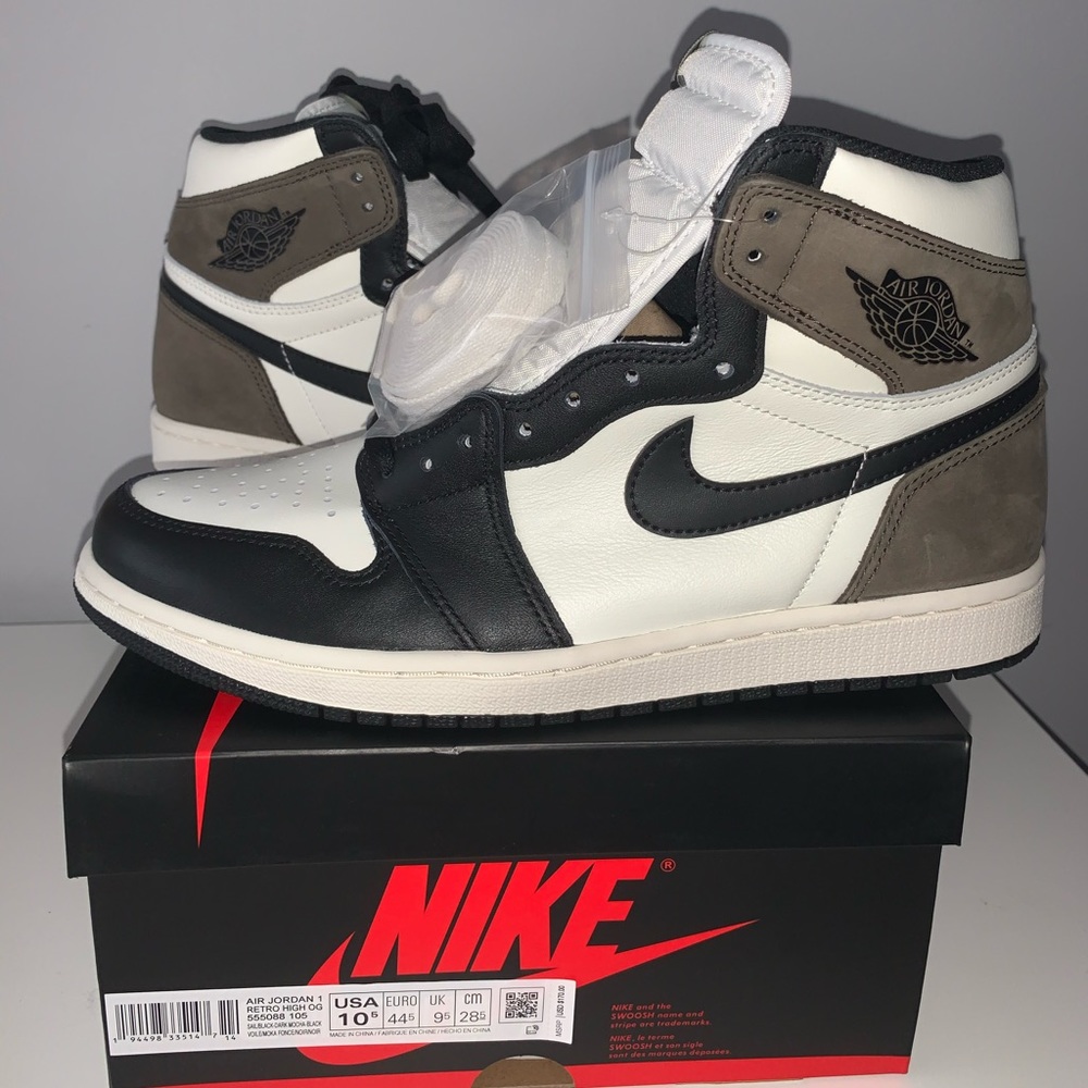 Air Jordan 1 Retro High “Dark Mocha”SOLD